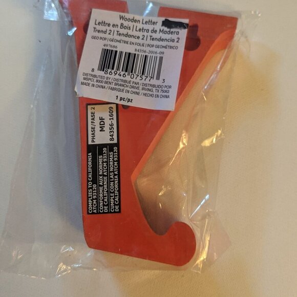 NWT Orange Letter 'y' Wooden Sign Lowercase Geo Pop Michaels Home Wall Decor NEW - Picture 2 of 2